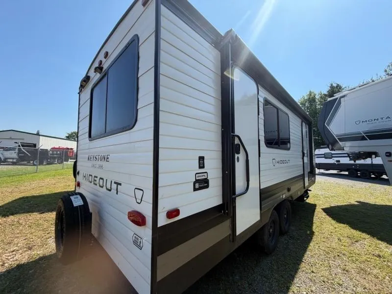 2026 Keystone Hideout 210RL - Photo 4