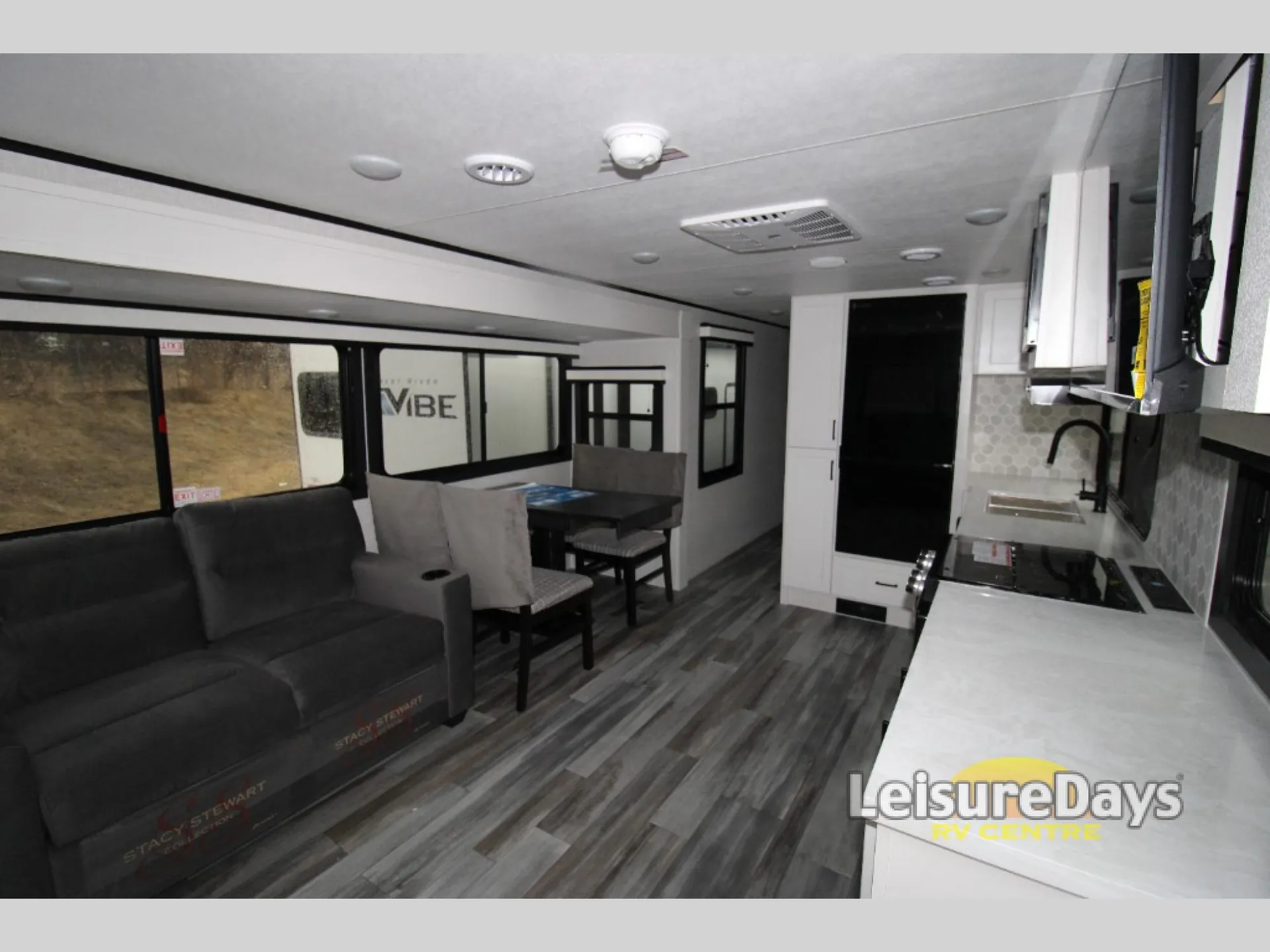 2025 Jayco Jay Feather 29RL dealer photo 5 from Leisure Days RV Group