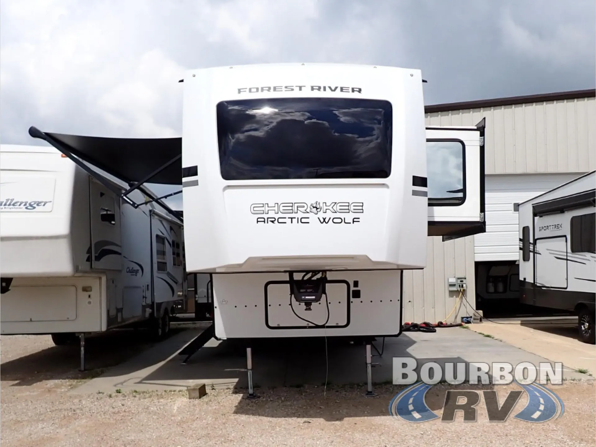 2024 Forest River Cherokee Arctic Wolf Suite 3850 SUITE - Photo 3