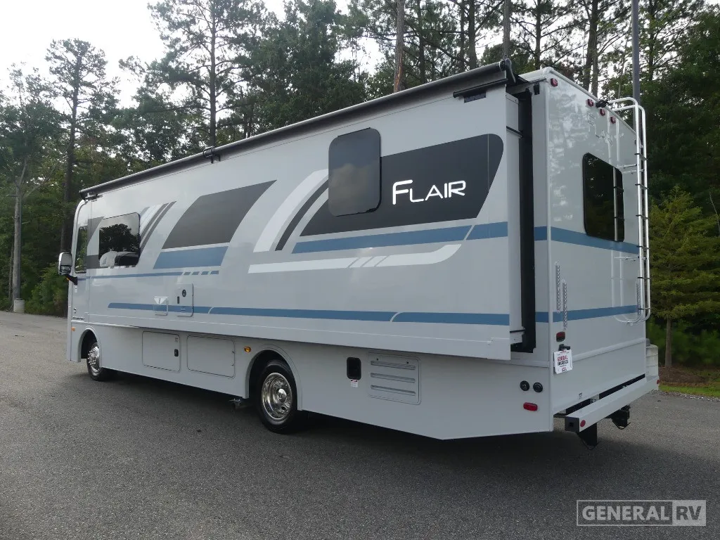 2026 Fleetwood Flair 29M - Photo 4