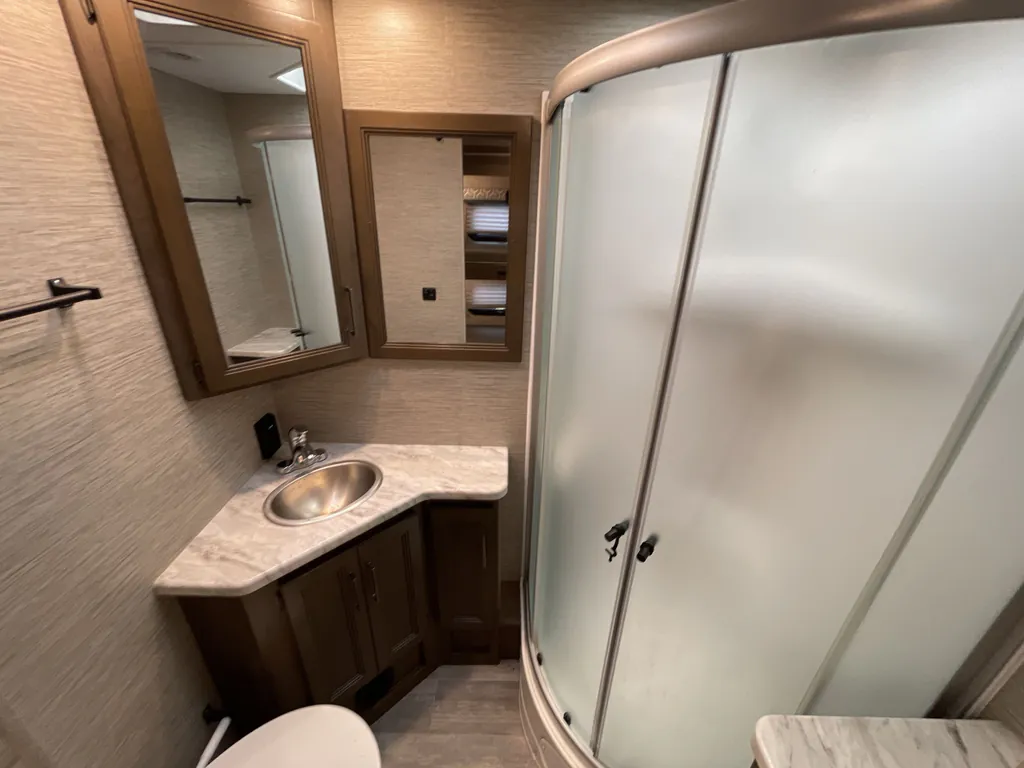 2022 Thor Motor Coach Freedom Traveler A32, Photos photo 15