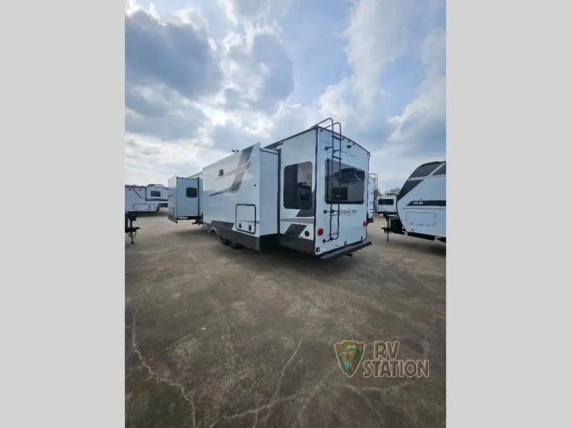 2026 Forest River Rockwood Signature 8337RL - Photo 4