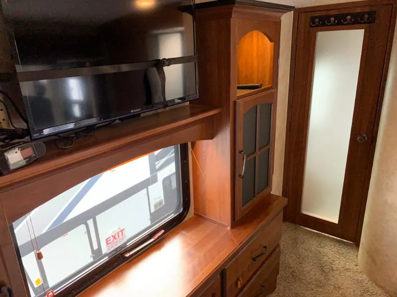 2014 Keystone Montana 3100RL, Photos photo 46