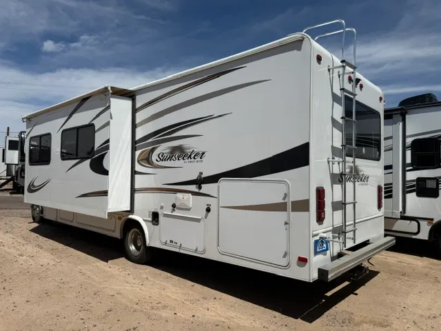 2015 Forest River Sunseeker 3010DS - Photo 3
