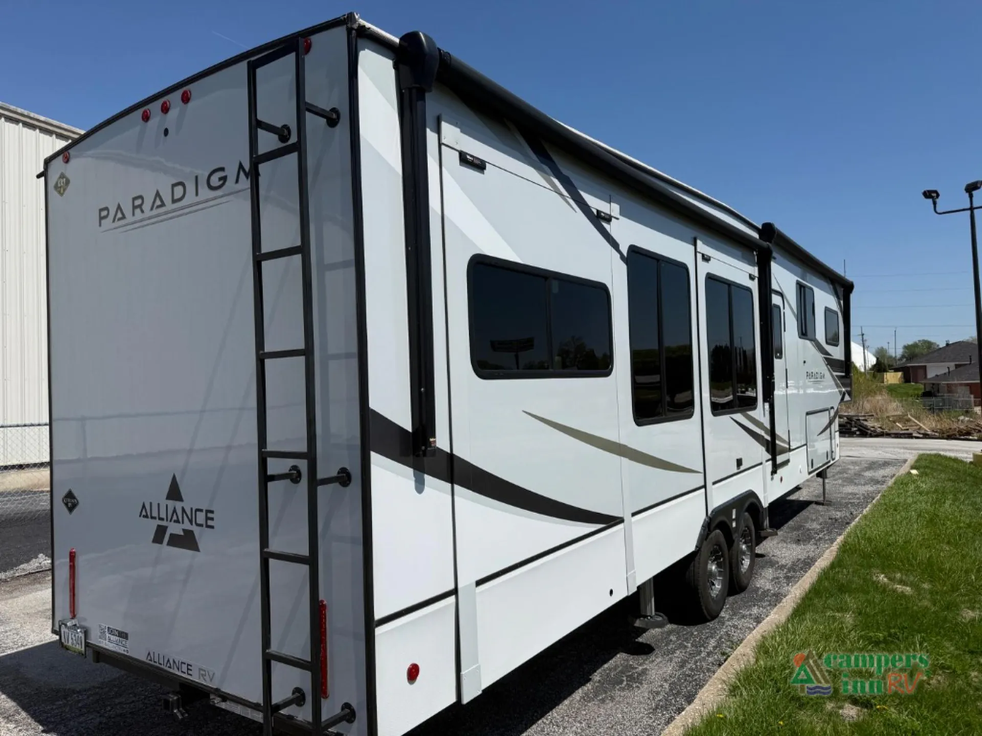 2024 Alliance RV Paradigm 375RD - Photo 3
