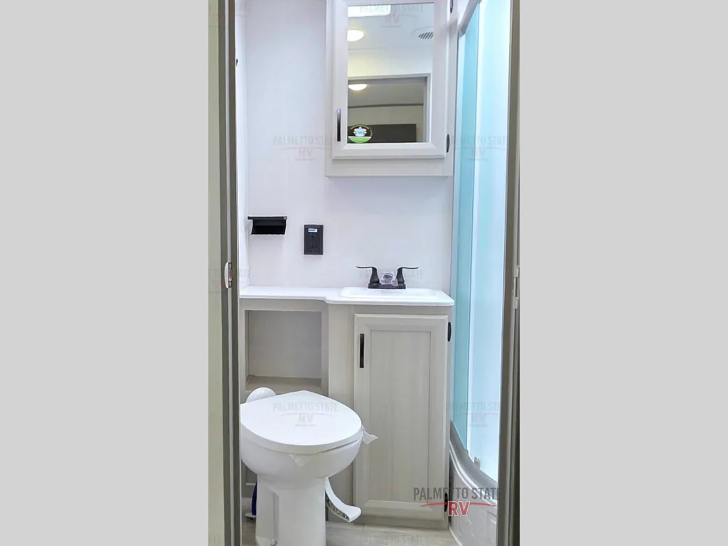 2027 Coachmen Catalina Legacy Edition 333DBDSCK, Photos photo 16