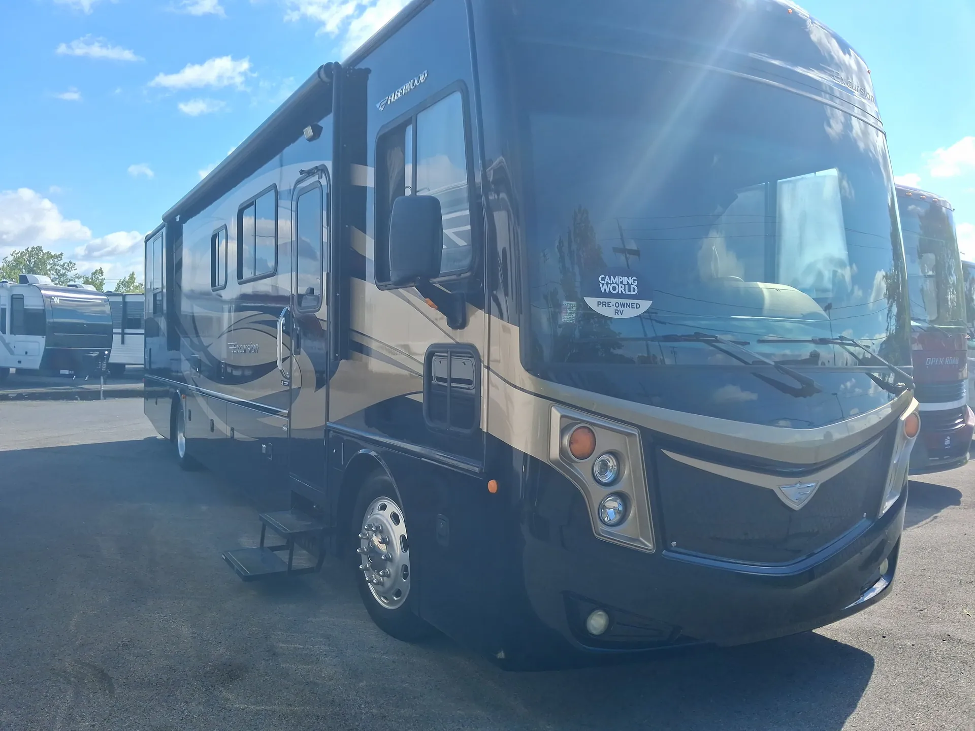 2014 Fleetwood Excursion 35C - Photo 2