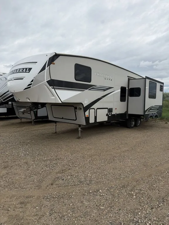 2020 Coachmen Chaparral Lite 274BH - Photo 3