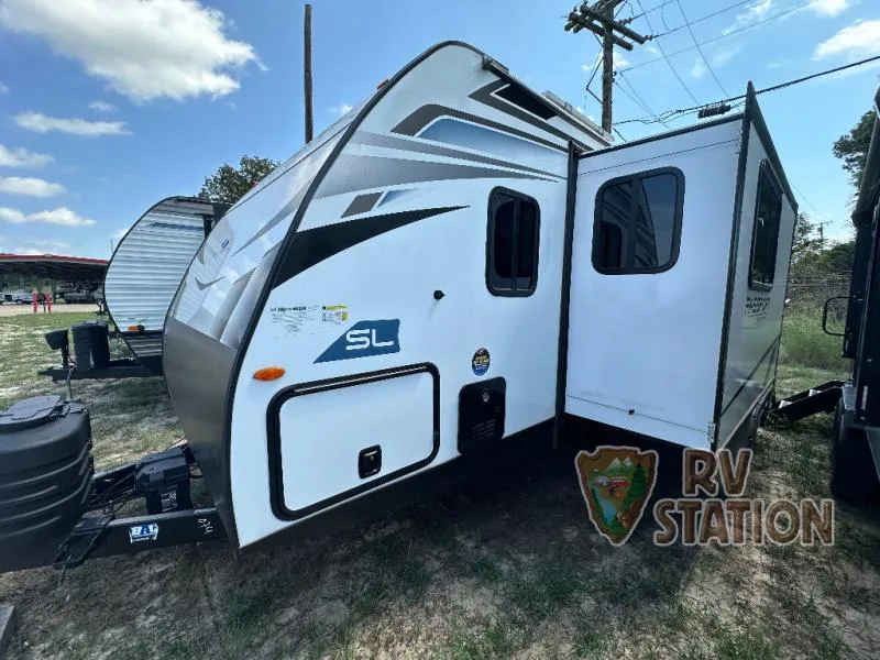 2024 Keystone Passport SL 221BH - Photo 4