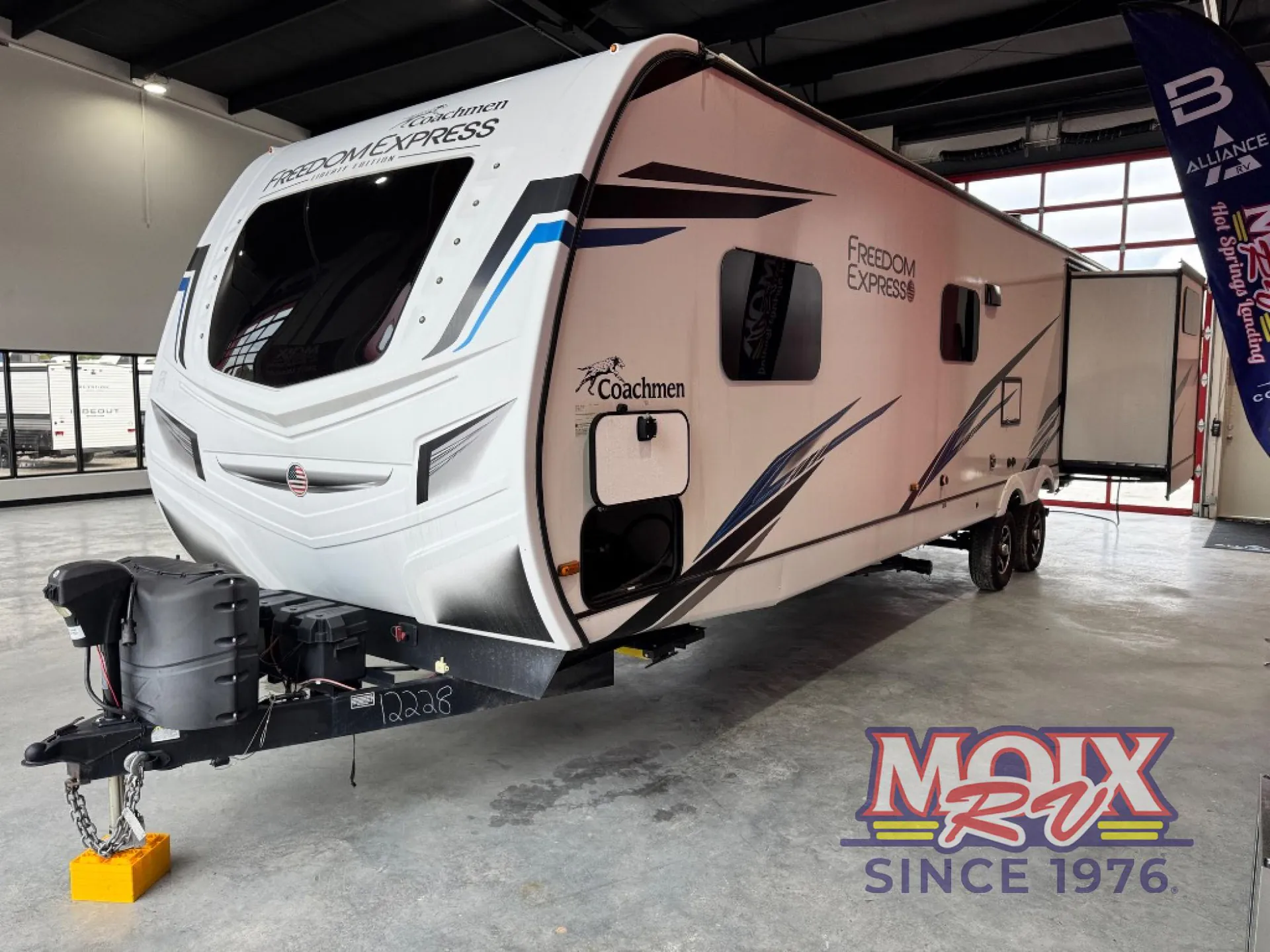 2023 Coachmen Freedom Express Liberty Edition 326BHDSLE - Photo 4