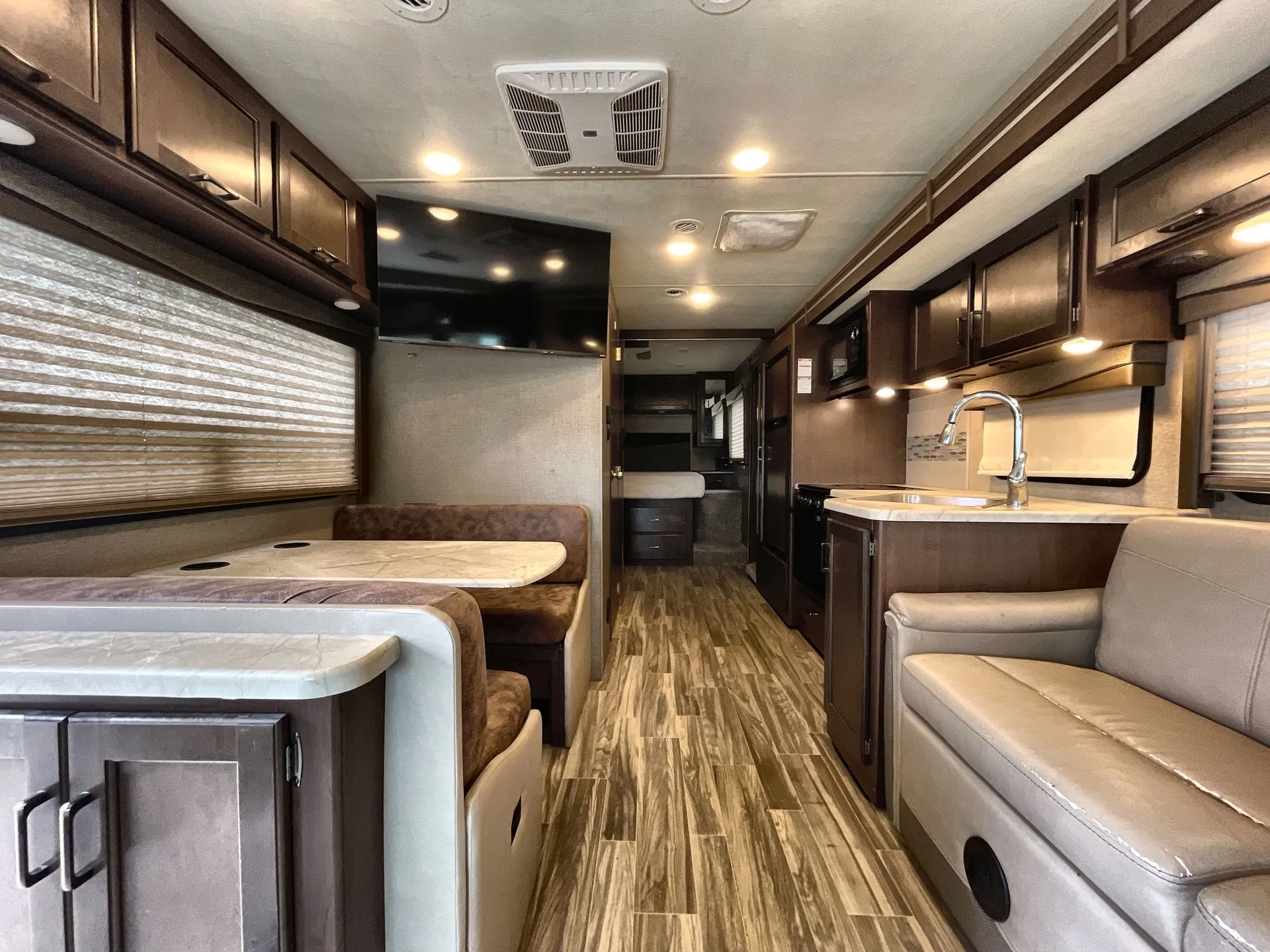 2019 Thor Motor Coach A.C.E 30.4 — living area main