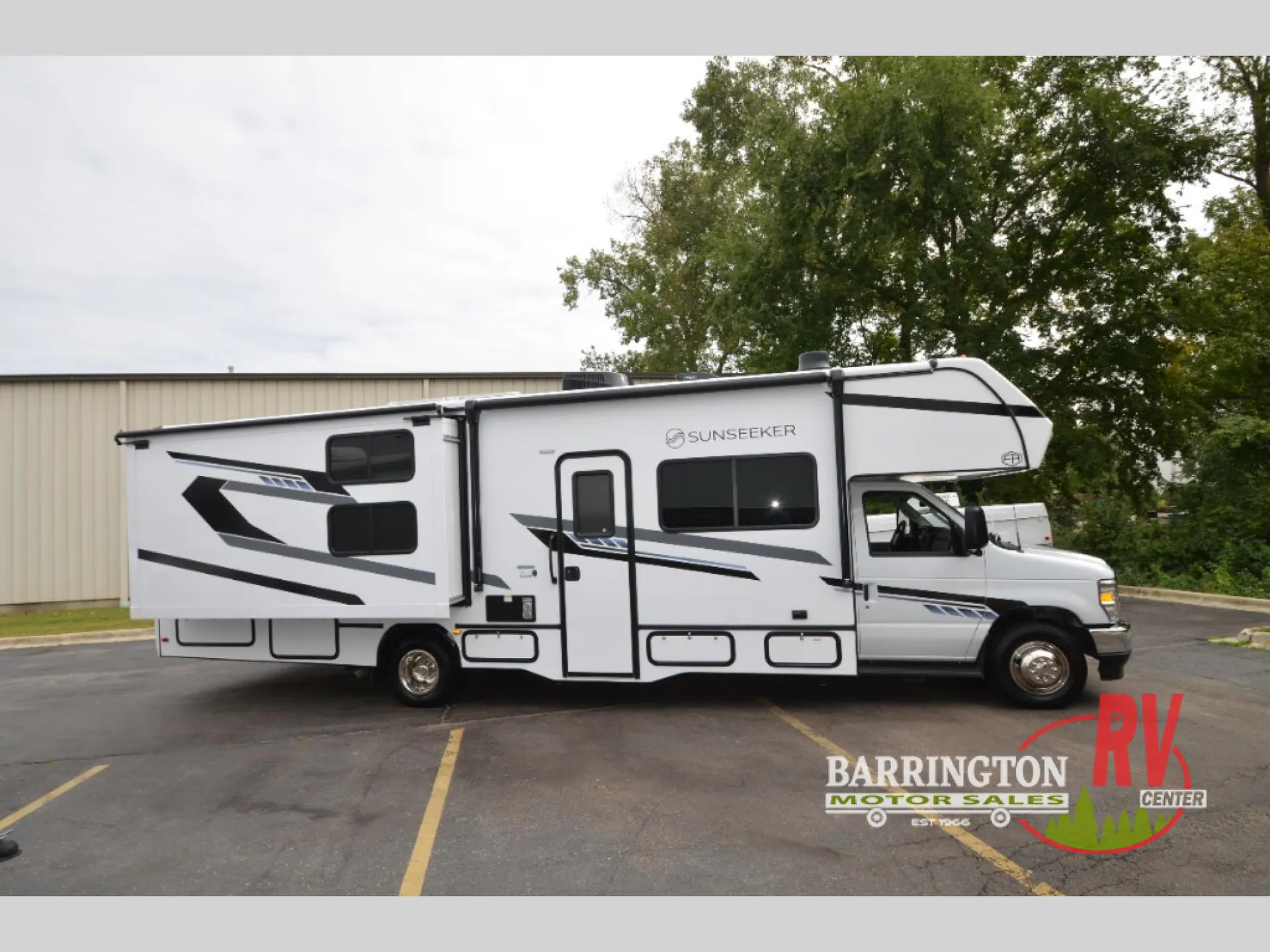2026 Forest River Sunseeker LE 3250DSLE - Photo 3