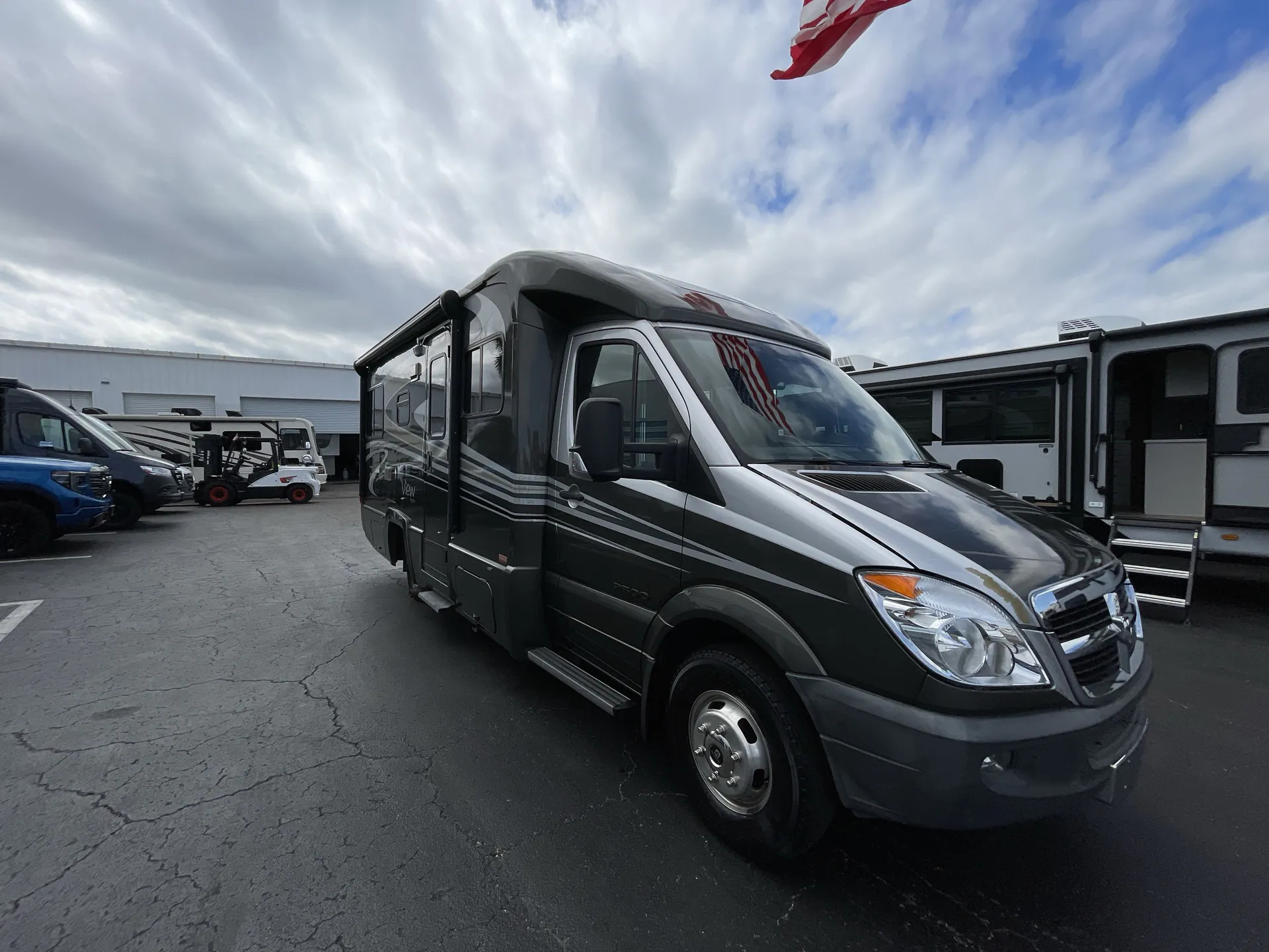 2010 Winnebago View 24D - Photo 2