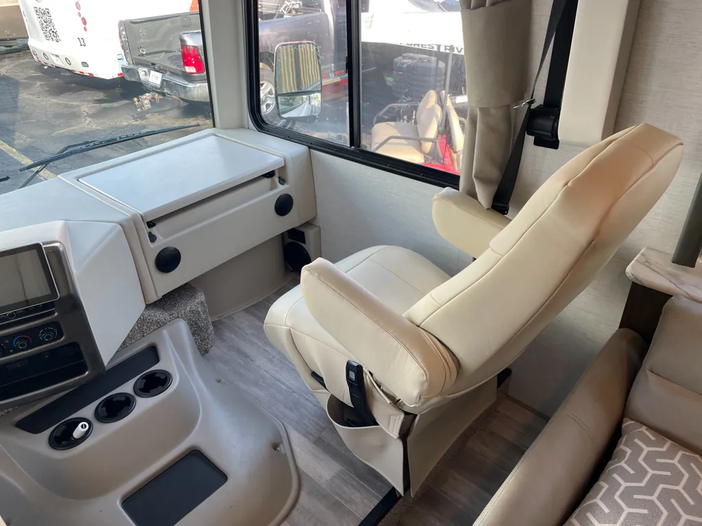 2024 Thor Motor Coach Freedom Traveler A32, Photos photo 17