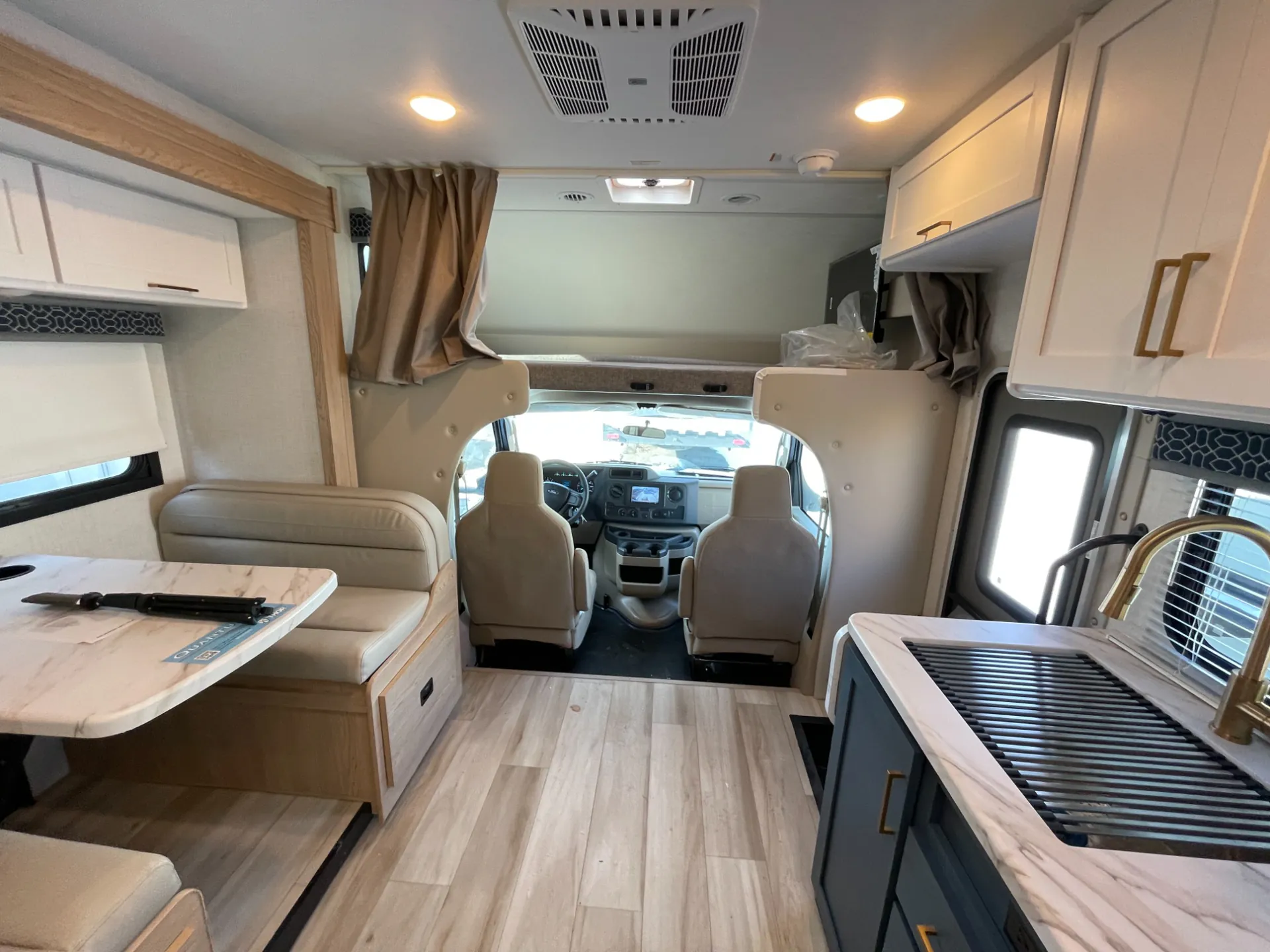 2026 Thor Motor Coach Quantum LZ25 - Photo 4