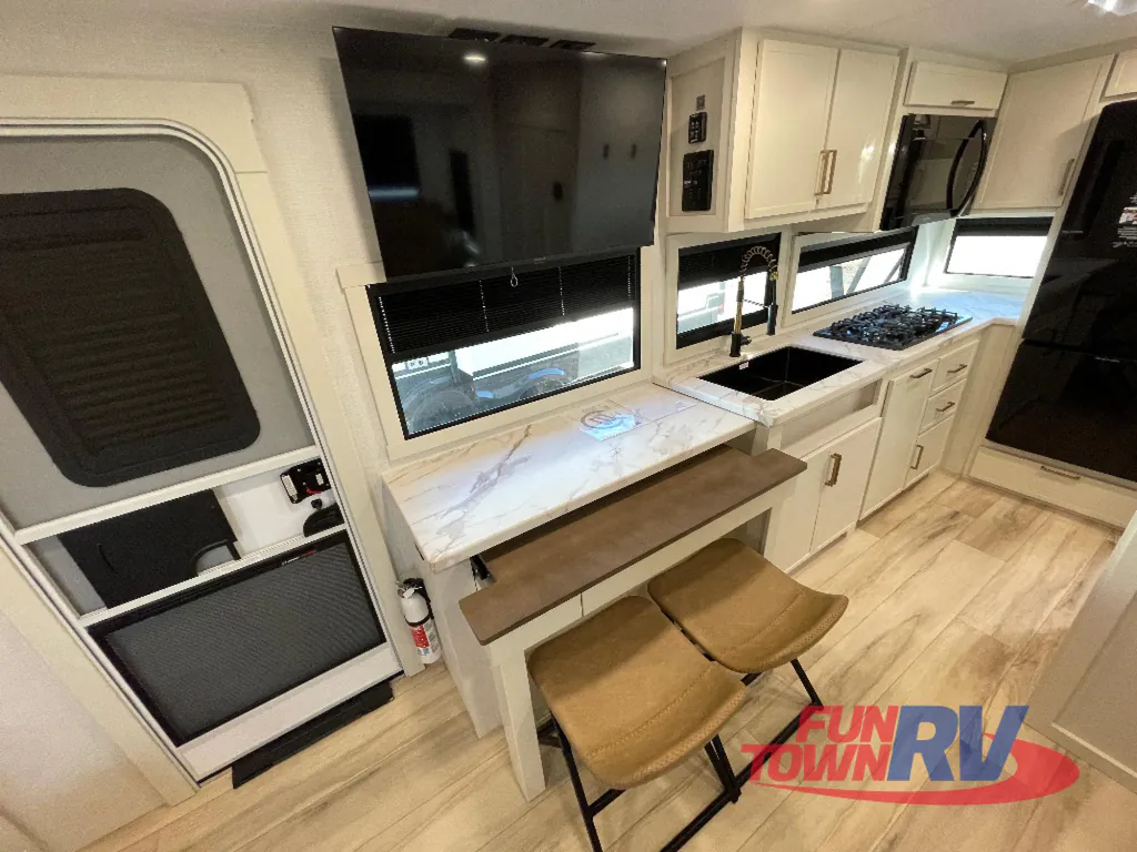 2026 Brinkley Model Ix 20X, Photos photo 14