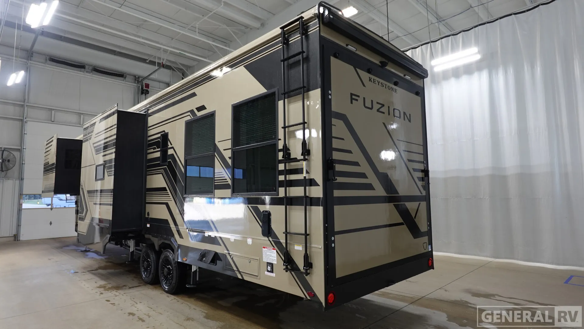 2026 Keystone RV Fuzion 373 - Photo 4