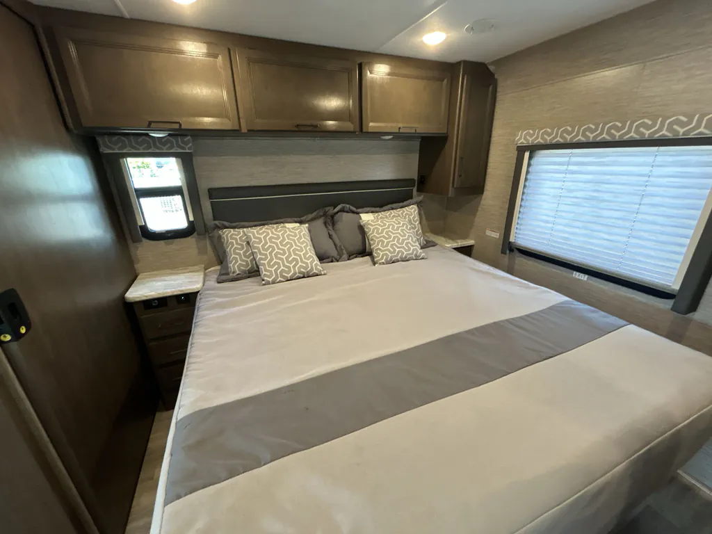 2022 Thor Motor Coach Freedom Traveler A32, Photos photo 13