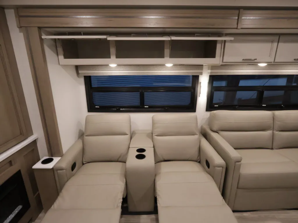 2027 Thor Motor Coach Windsport 36H, Photos photo 20