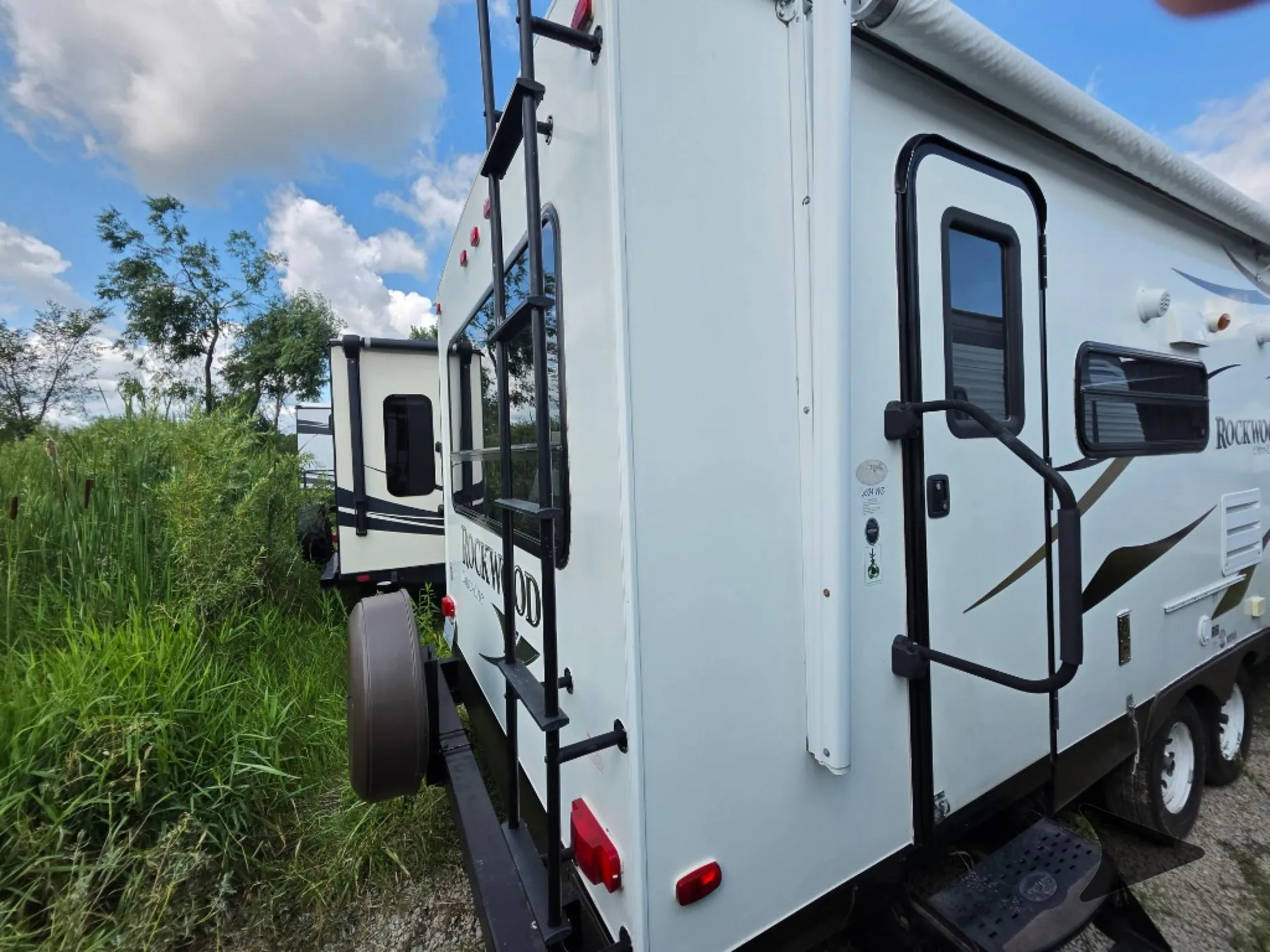 2014 Forest River Rockwood Ultra Lite 2604WS - Photo 4