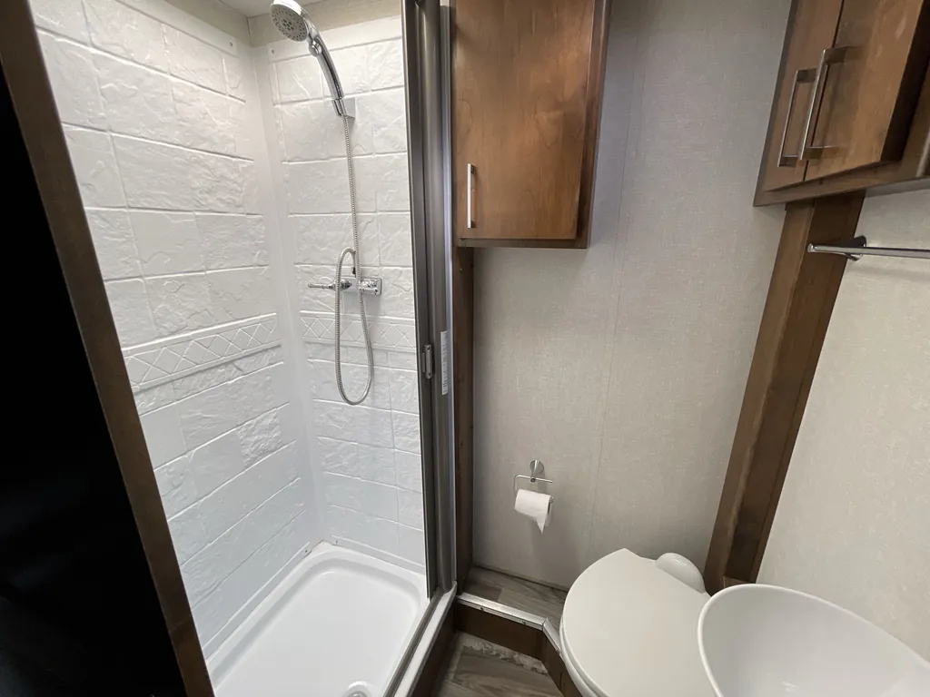 2019 Tiffin Wayfarer 25 QW, Photos photo 16