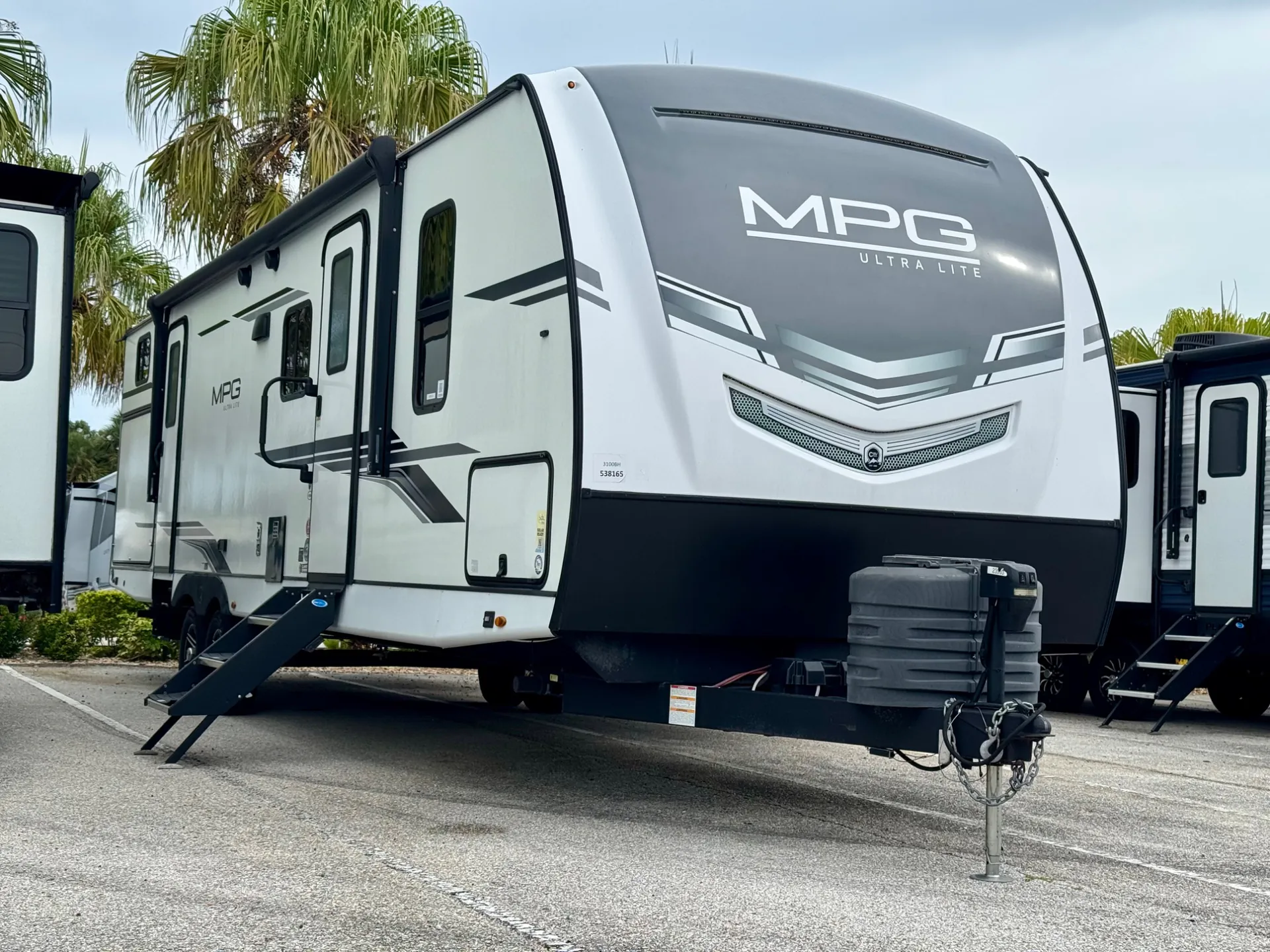 2025 Cruiser RV MPG MPG 3100BH - Photo 2