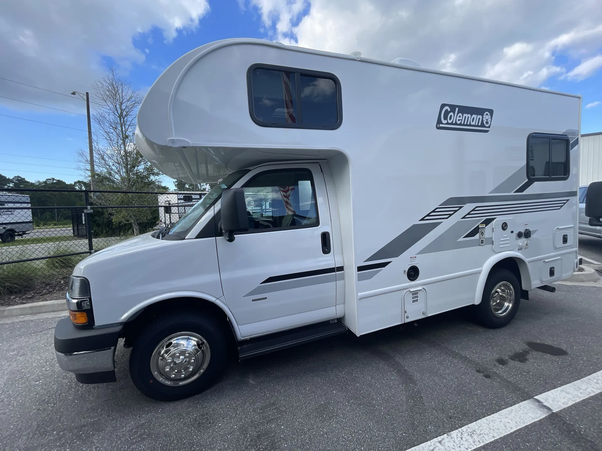 2027 Thor Motor Coach Coleman 19EZ - Photo 2