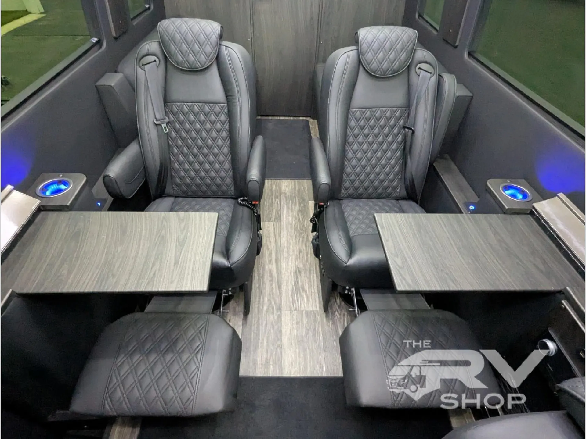 2027 OGV Luxury Coach VCRUISE 10OBA - Photo 3