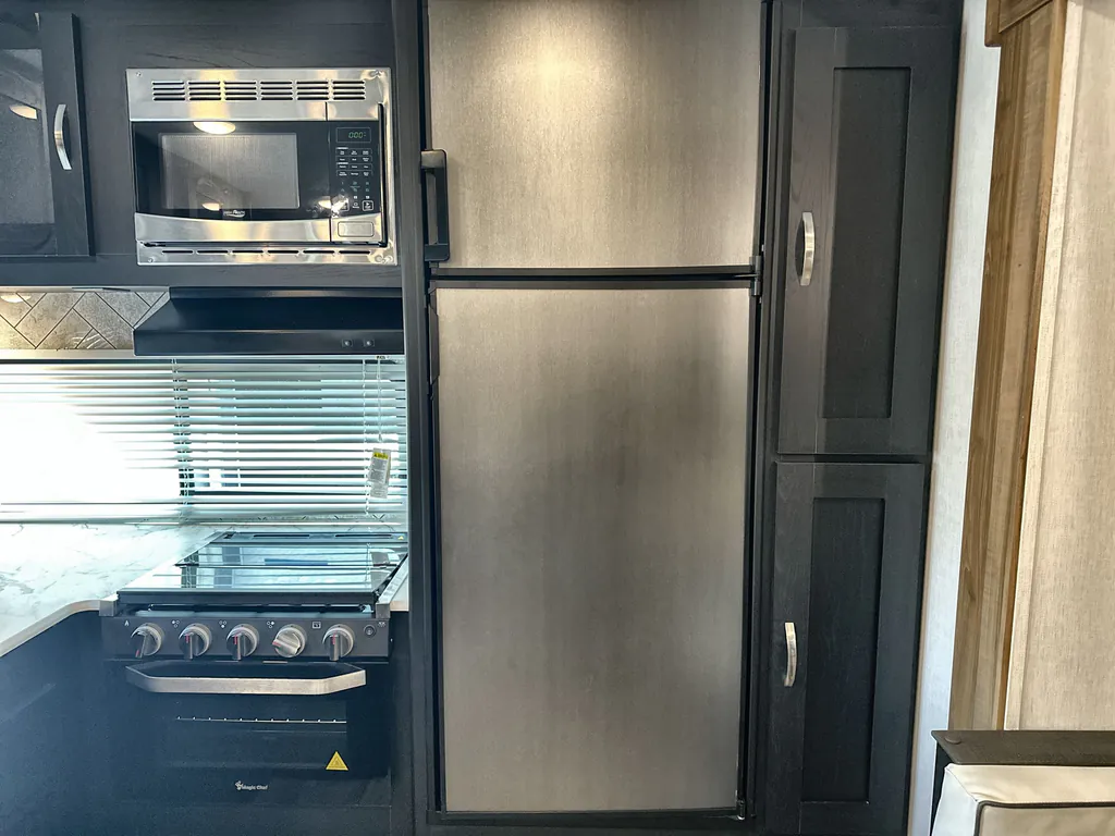2023 Coachmen Freedom Express Ultra Lite 274RKS, Photos photo 8