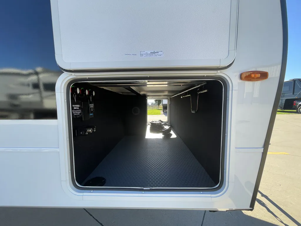 2027 Brinkley Model I 290, Photos photo 13