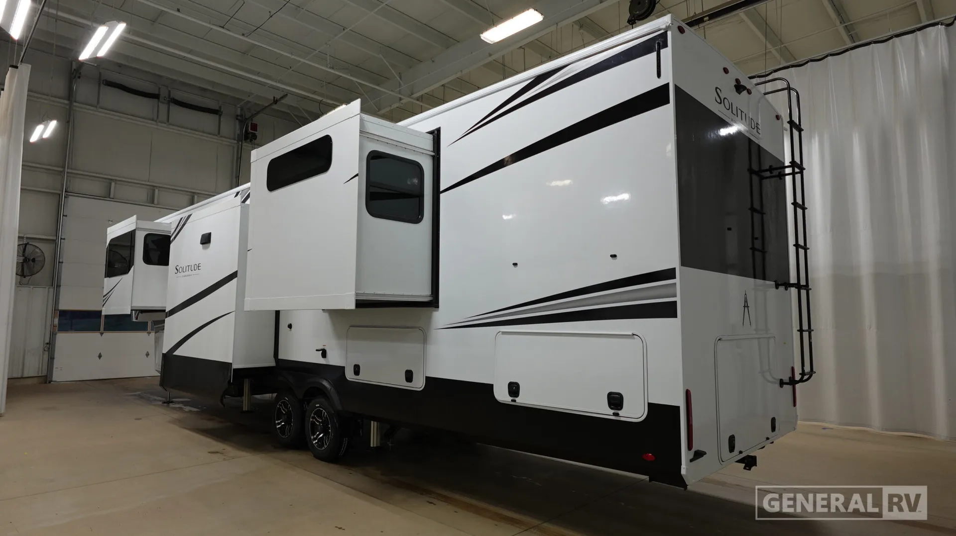 2026 Grand Design Solitude 380FL - Photo 4
