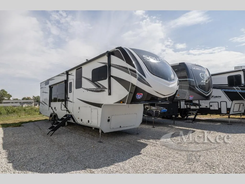 2024 Grand Design Solitude 391DL - Photo 2