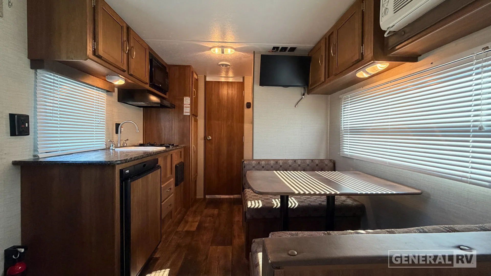 2017 Keystone Springdale Mini 1800BH - Photo 3