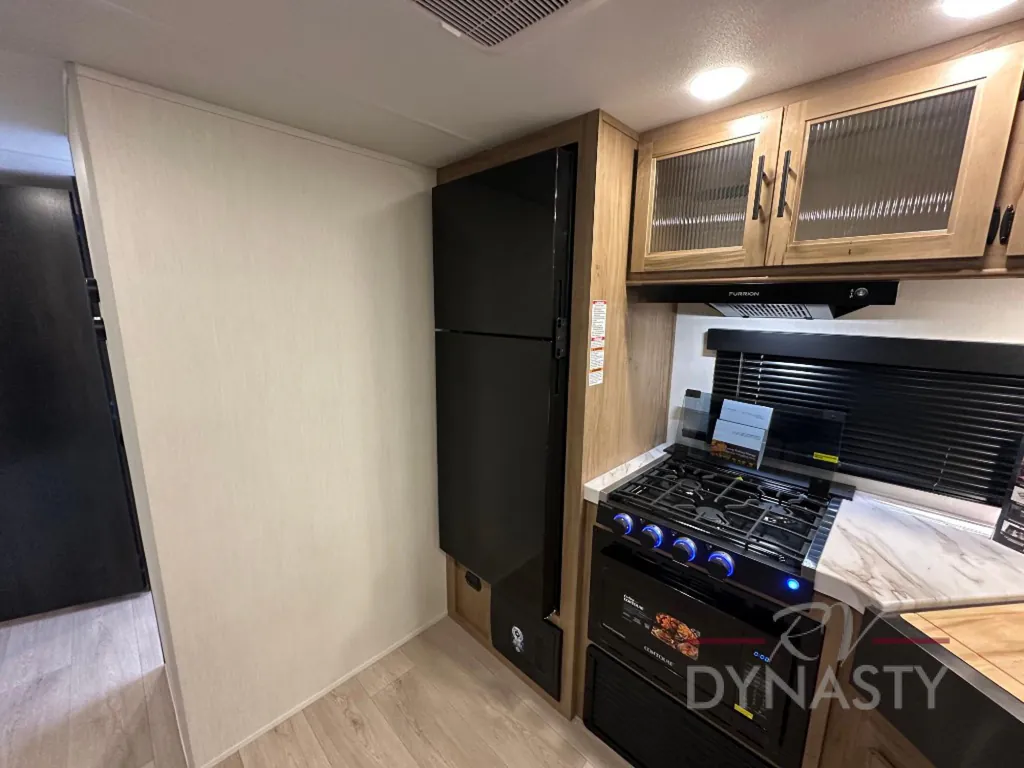 2025 Forest River Cherokee Wolf Den 306MM, Photos photo 45
