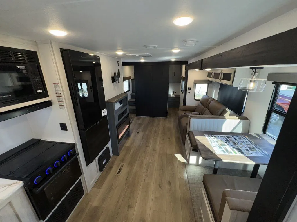 2027 Palomino Puma 337BH, Photos photo 55