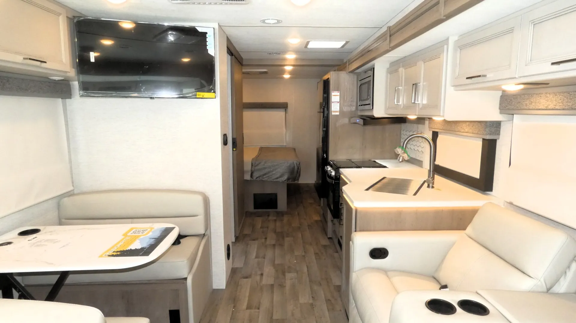 2026 Thor Motor Coach Resonate 29D - Photo 3