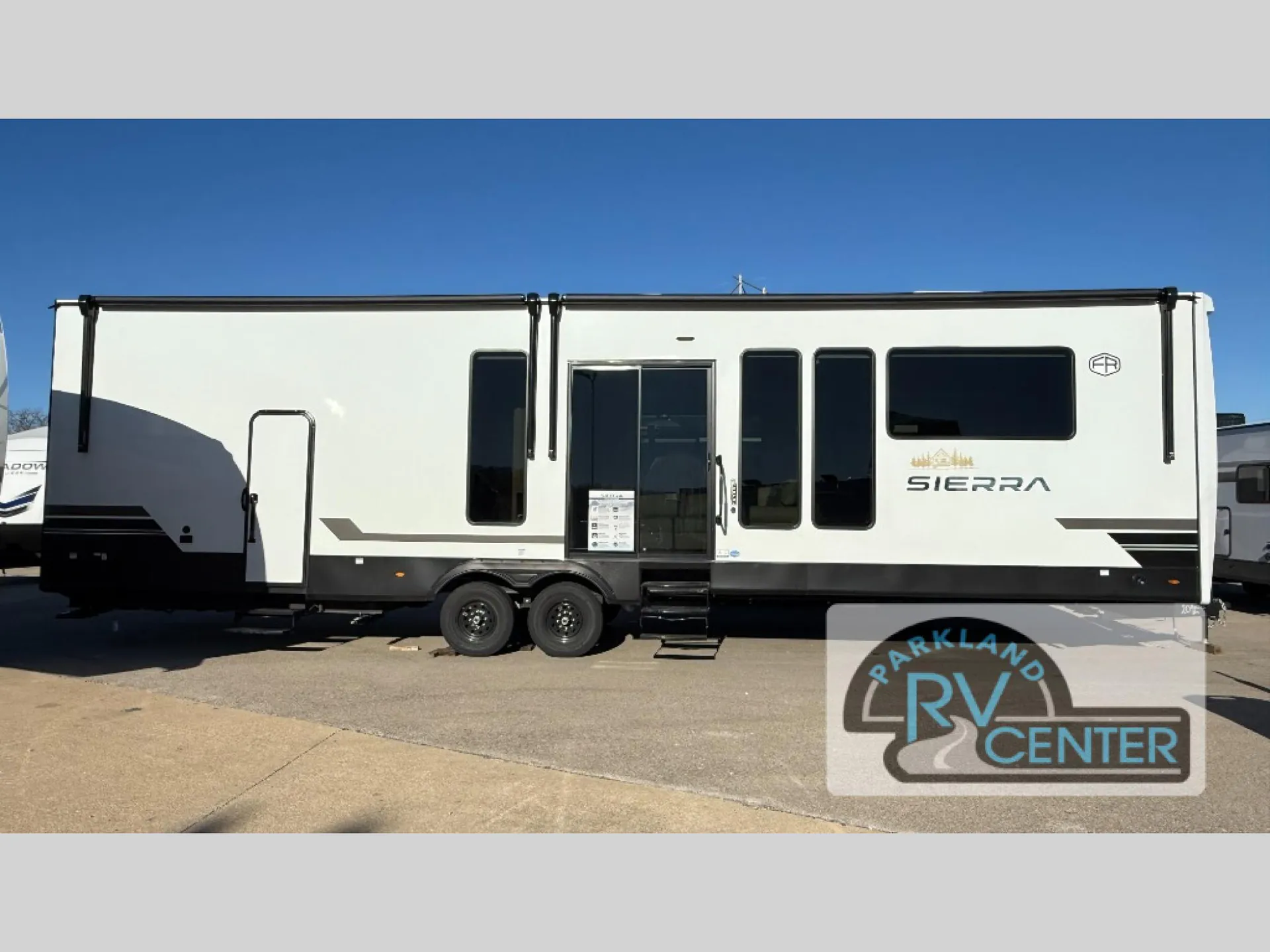 2026 Forest River Sierra Destination Trailers 422FKL