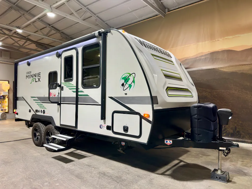 2022 Winnebago Micro Minnie FLX 2108DS dealer photo 1 from Nashville RV