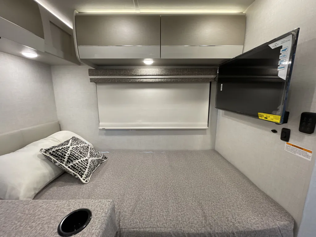 2026 Thor Motor Coach Axis 26.2, Photos photo 31