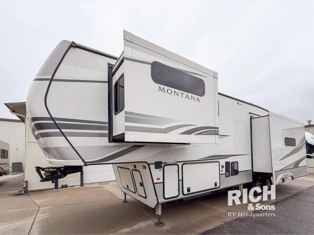 2022 Keystone Montana 3231CK, Photos photo 3