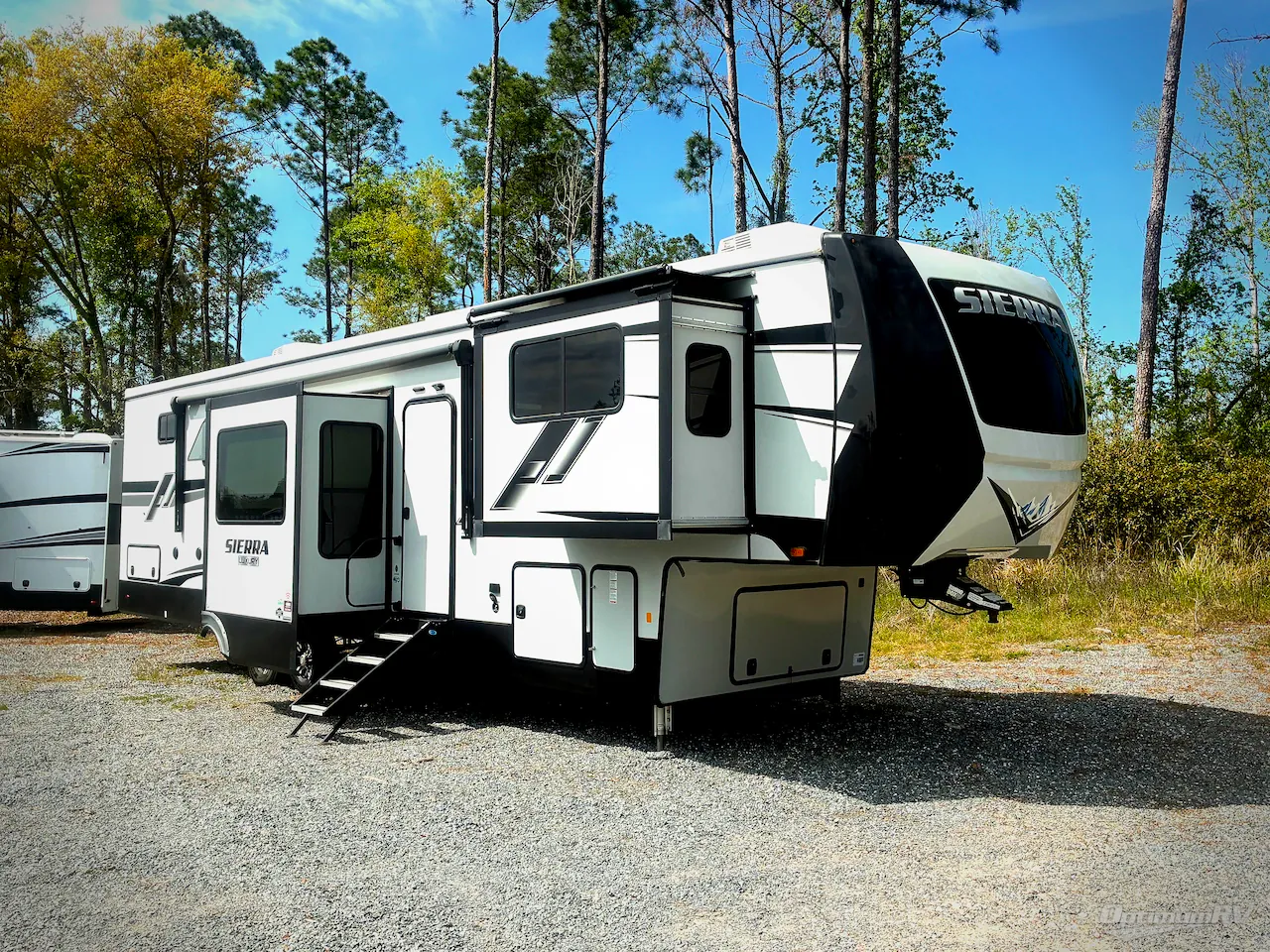 2022 Forest River Sierra 391FLRB - Photo 2