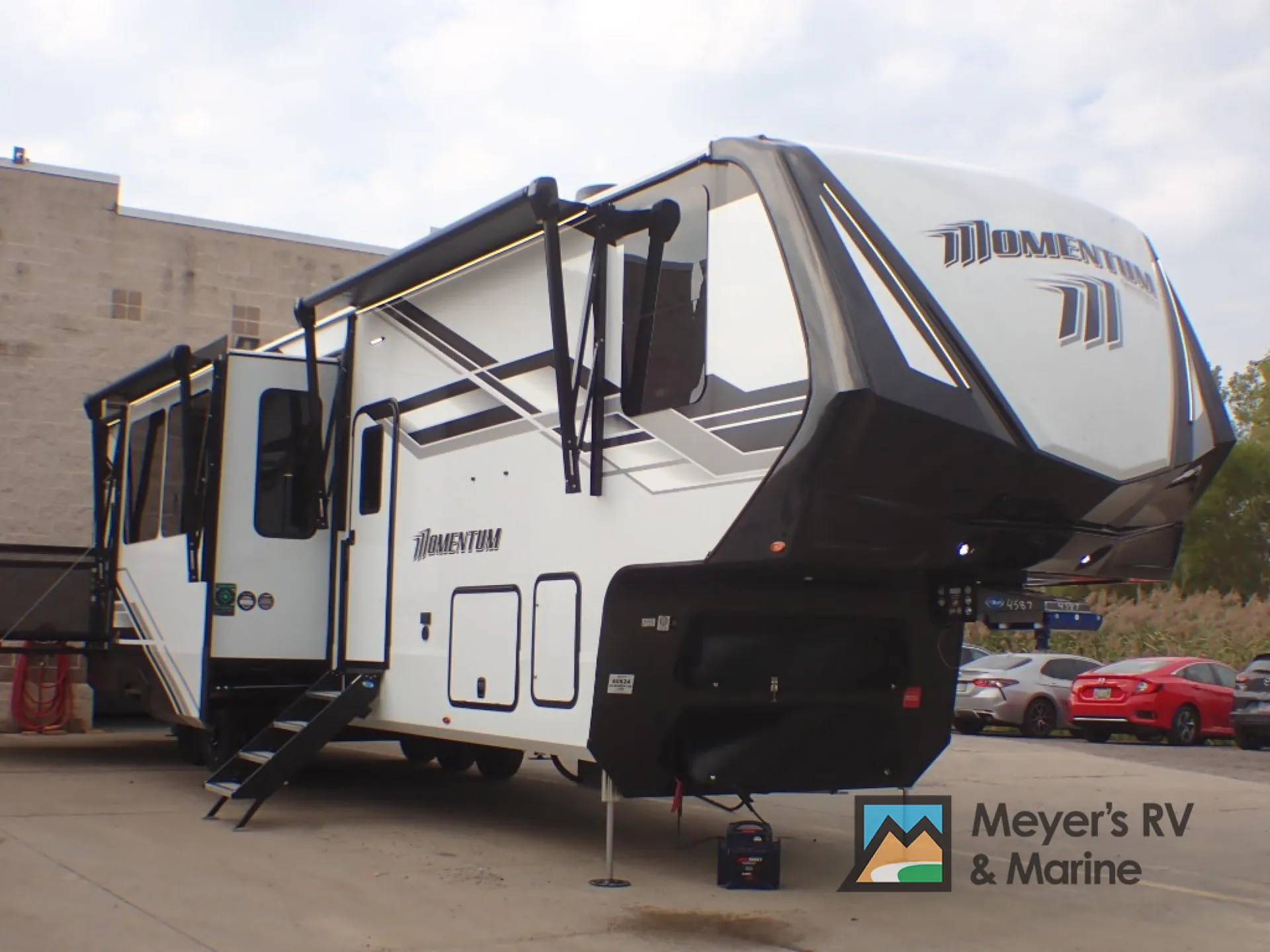 2026 Grand Design Momentum 399M - Photo 2