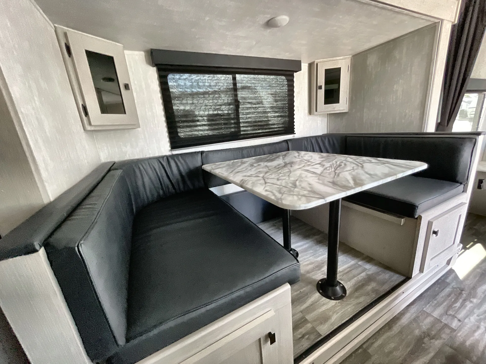 2024 Coachmen Apex Ultra-Lite 215RBK - Photo 4