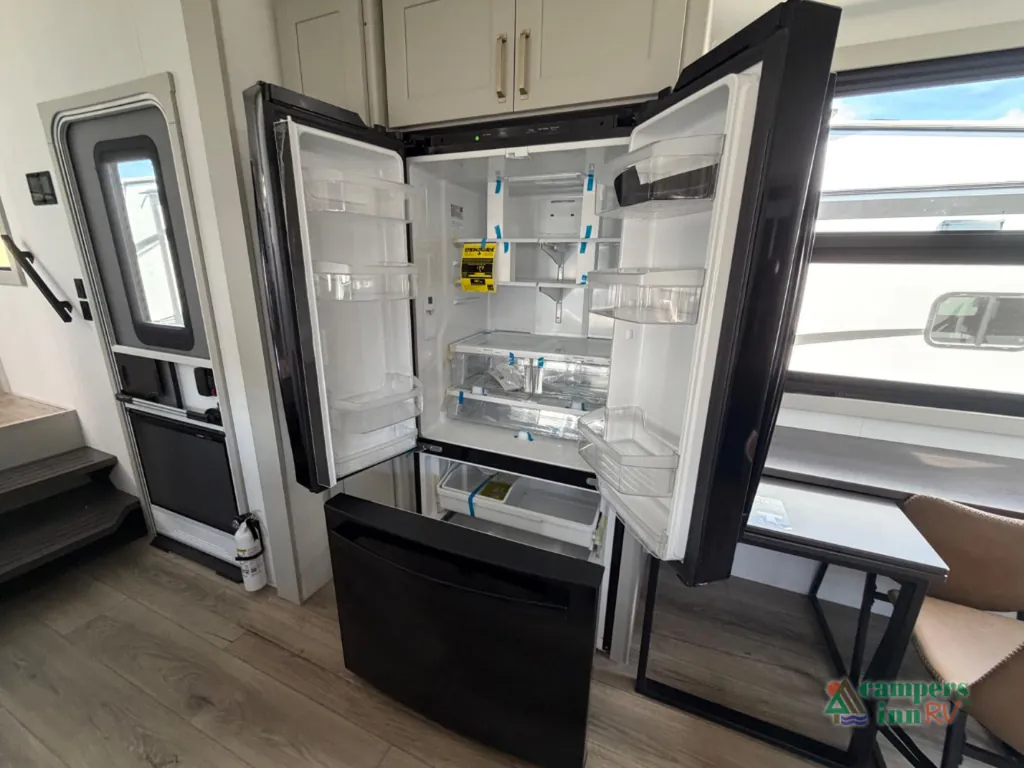 2026 Brinkley Model G 4150, Photos photo 17