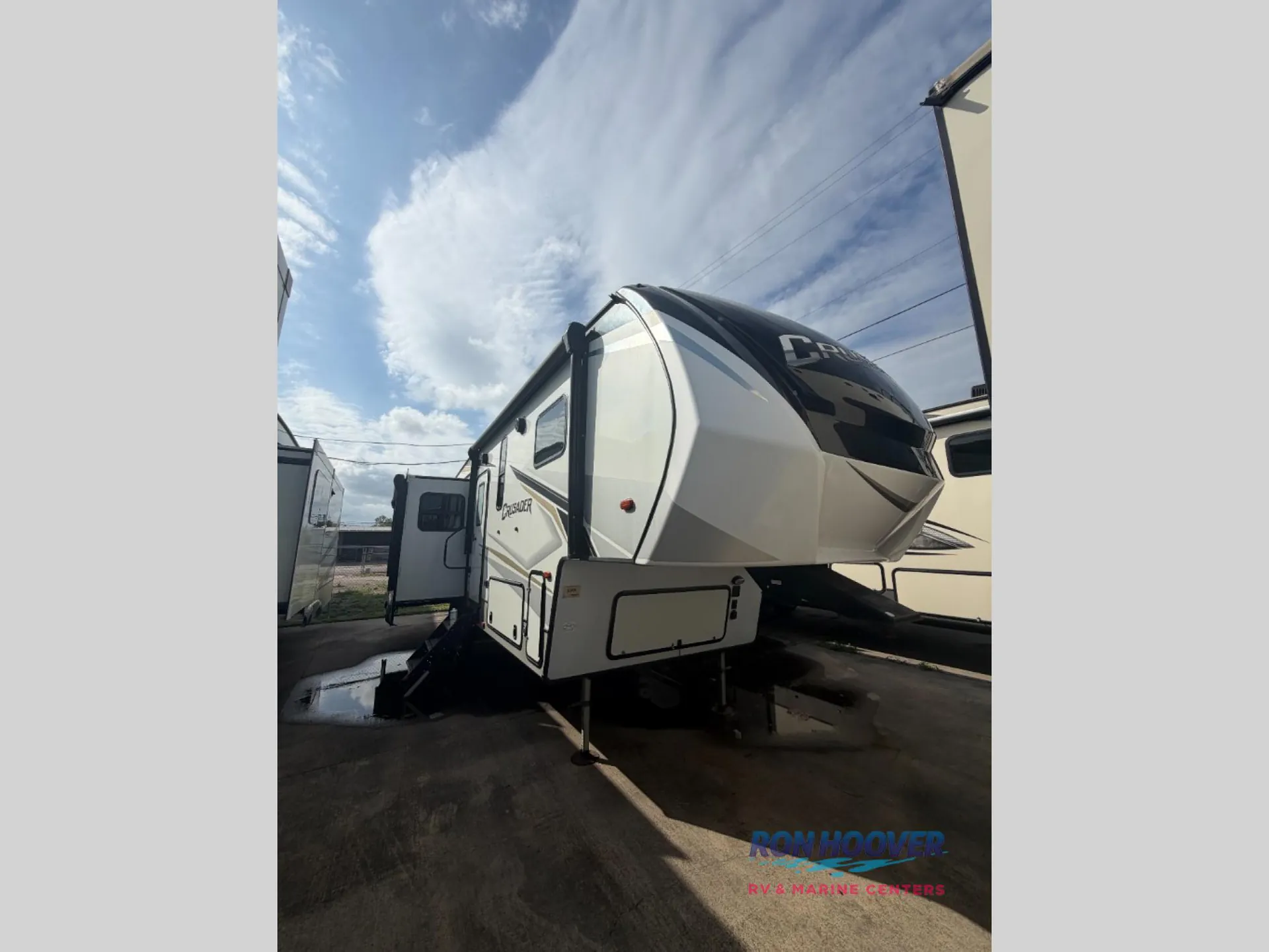2022 Prime Time Crusader 335RLP - Photo 2