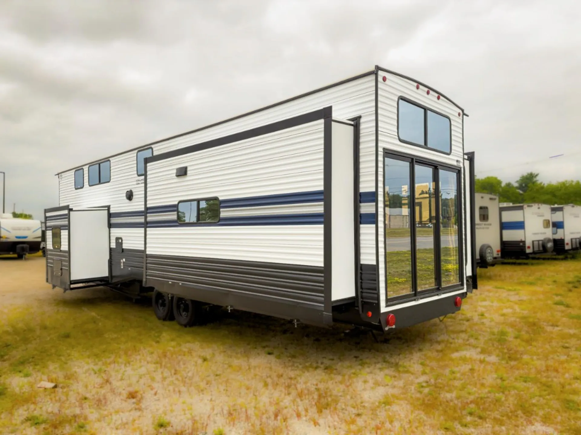 2027 Forest River Cherokee Timberwolf 39JM