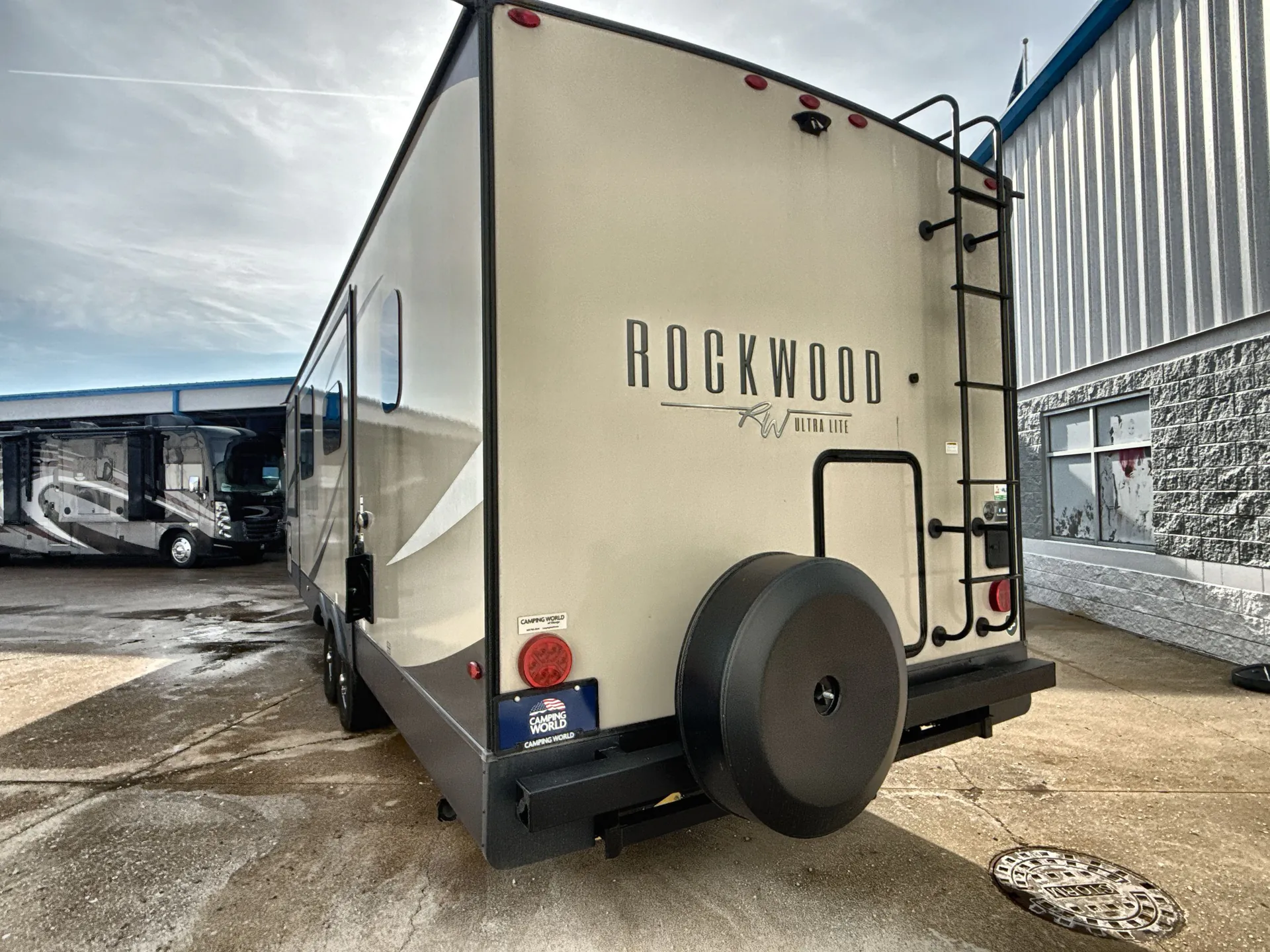 2023 Forest River Rockwood Ultra Lite 2706WS — backside