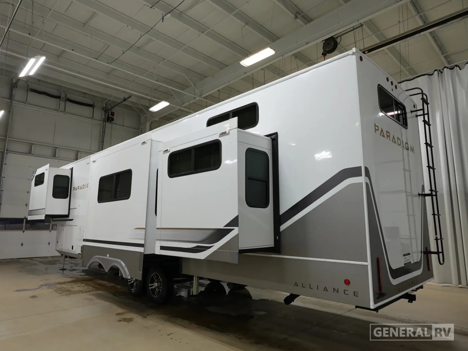 2026 Alliance RV Paradigm 395DS - Photo 4