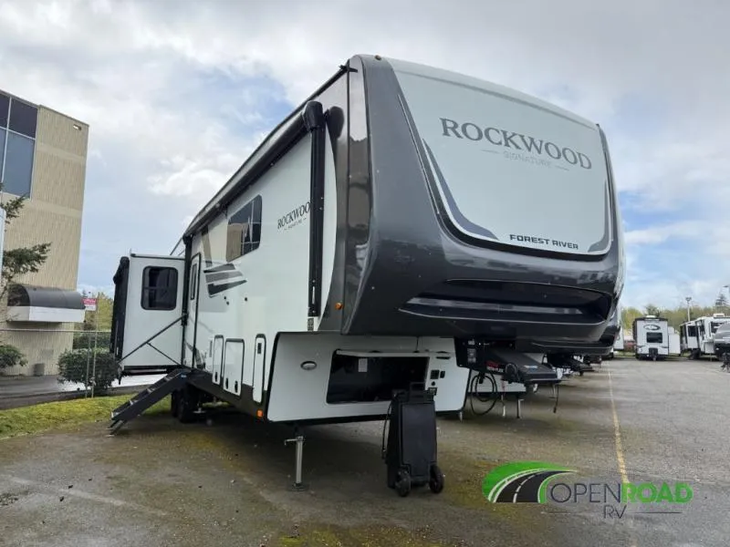 2026 Forest River Rockwood Signature 401SFB - Photo 2