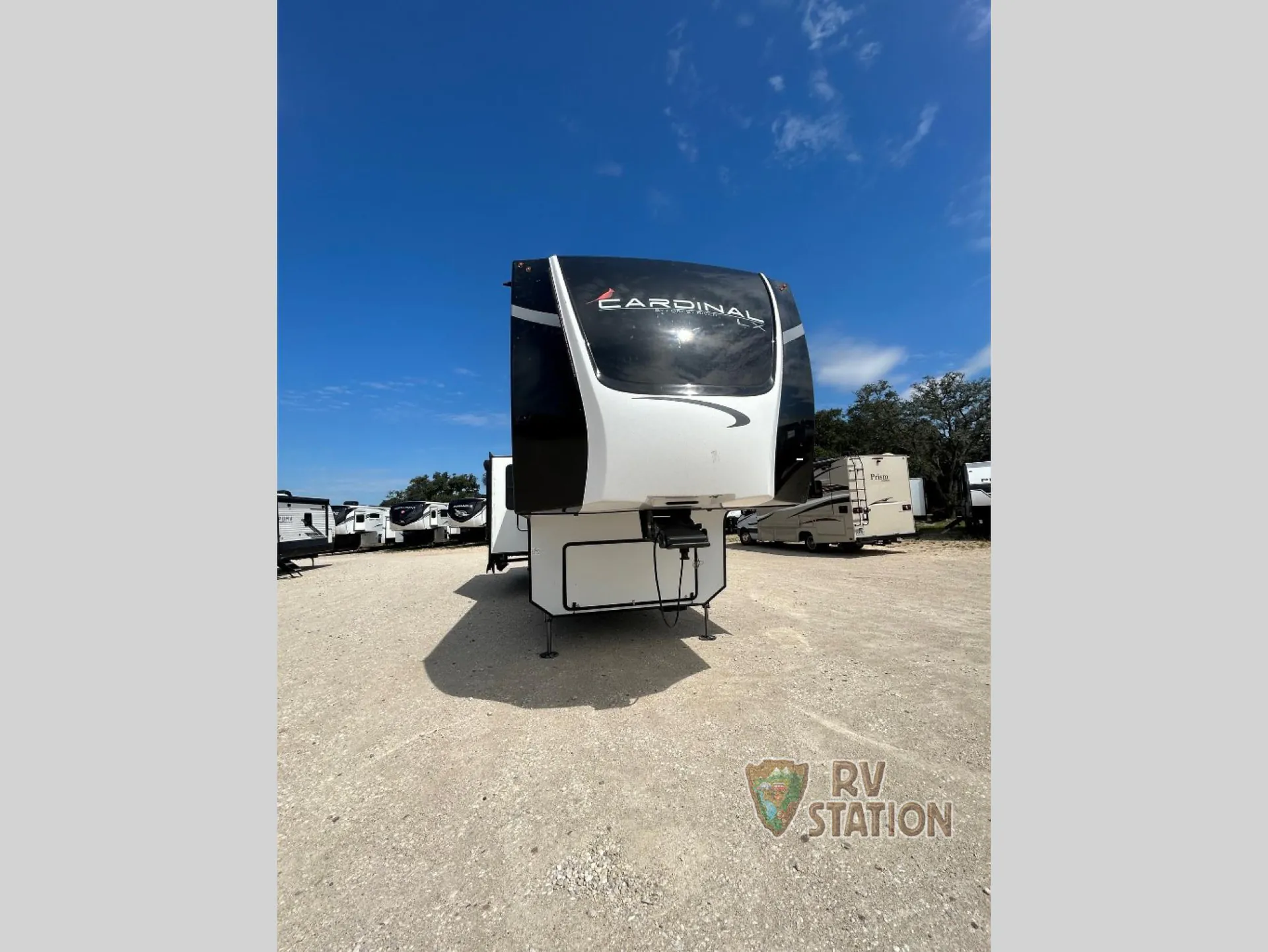 2022 Forest River Cardinal Luxury 320RLX - Photo 3